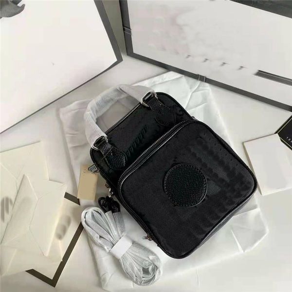 men black off the grid en stamping letter nylon bag neo vintage cross body bags canvas portable handbags famous designer male waist wallets
men black off the grid en stamping letter nylon bag neo vintage cross body bags canvas portable handbags famous designer male waist wallets