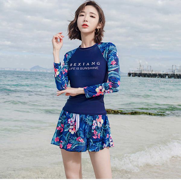 south korean sport's split conservative skirt bikini long sleeve sunscreen slim spring swimsuit, White;black
south korean sport's split conservative skirt bikini long sleeve sunscreen slim spring swimsuit, White;black