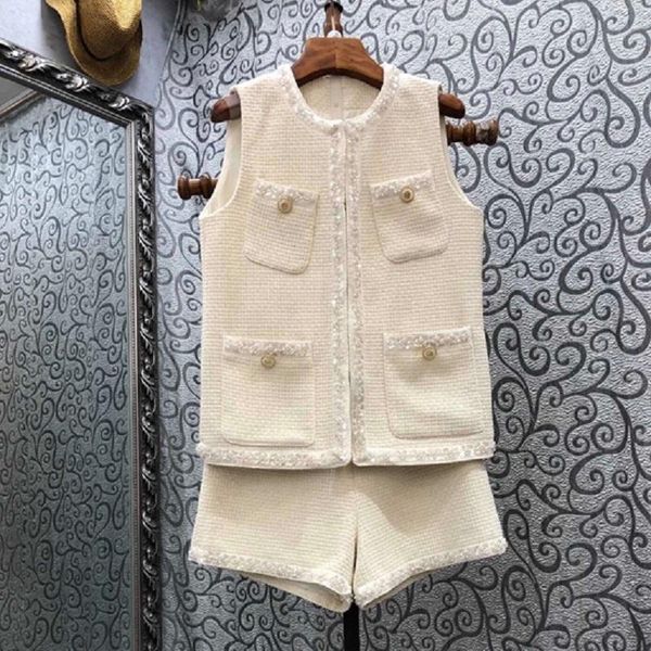 women's tracksuits set 2021 autumn winter short ladies beading button pocket deco wool vest coat+woolen suits 2 pcs, Gray
women's tracksuits set 2021 autumn winter short ladies beading button pocket deco wool vest coat+woolen suits 2 pcs, Gray