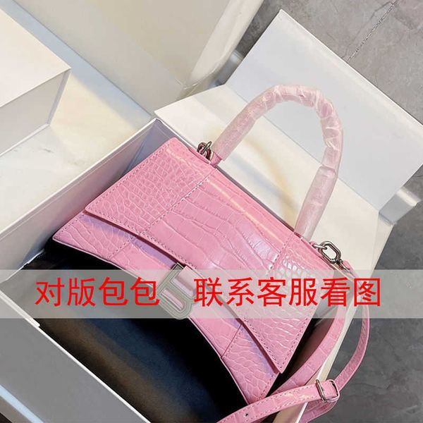 designer luxury bag design hand high version female new pink hourglass crocodile pattern grade net red fashion women's leather handbag
designer luxury bag design hand high version female new pink hourglass crocodile pattern grade net red fashion women's leather handbag