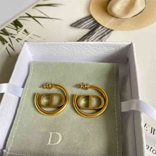 70% off outlet online new star classic letter net red temperament earrings women's jewelry, Golden
70% off outlet online new star classic letter net red temperament earrings women's jewelry, Golden