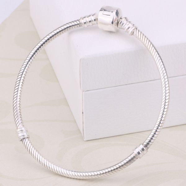factory wholesale 925 sterling silver bracelets 3mm snake chain fit charms bead bangle bracelet jewelry making gift for men women, Golden;silver
factory wholesale 925 sterling silver bracelets 3mm snake chain fit charms bead bangle bracelet jewelry making gift for men women, Golden;silver