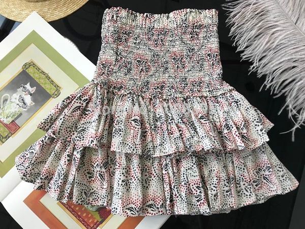 floral print mini tier skirt layered smocked high waist woman bohemian short cotton skirts ss, Black
floral print mini tier skirt layered smocked high waist woman bohemian short cotton skirts ss, Black