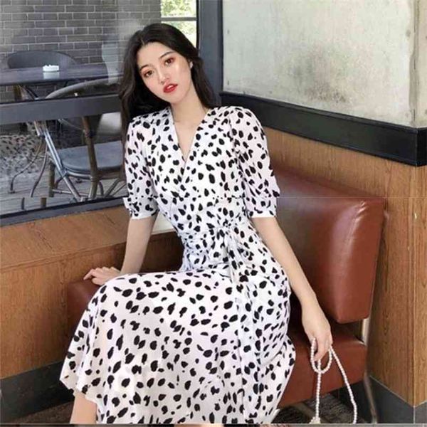 summer long dress women casual high waist female loose holiday chiffon dots print v neck lace up split beach es 210522, Black;gray
summer long dress women casual high waist female loose holiday chiffon dots print v neck lace up split beach es 210522, Black;gray