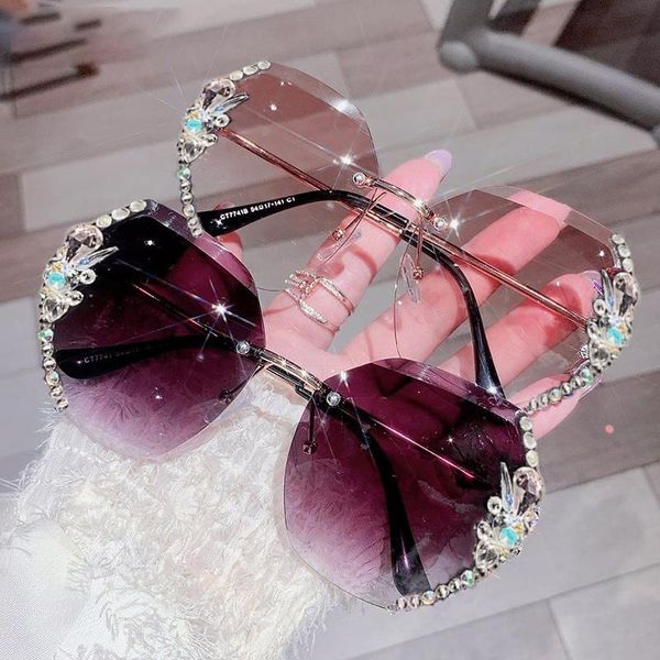 sunglasses 2021 design vintage rimless rhinestone women men fashion gradient lens sun glasses shades for female, White;black
sunglasses 2021 design vintage rimless rhinestone women men fashion gradient lens sun glasses shades for female, White;black