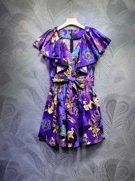 european cargo station 2021 spring and summer new style socialite temperament v neck ear edge sleeveless design short dress, Black;gray
european cargo station 2021 spring and summer new style socialite temperament v neck ear edge sleeveless design short dress, Black;gray