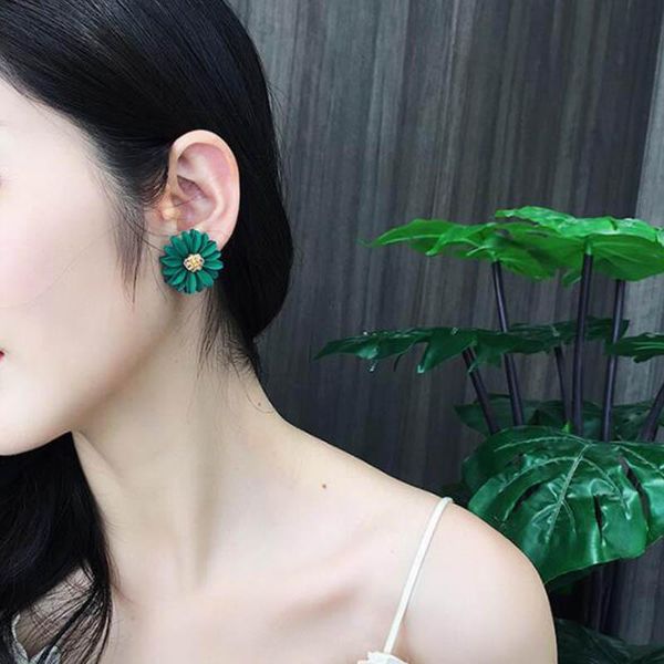 stud women chrysanthemum flower earrings simple temperament ear jewelry personality pendant female, Golden;silver
stud women chrysanthemum flower earrings simple temperament ear jewelry personality pendant female, Golden;silver