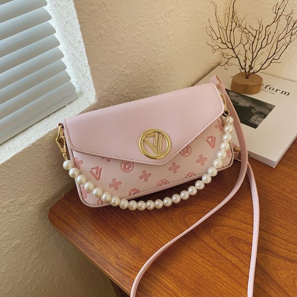 luxury handbags fashion trend korean underarm bag pearl chain printing 2021 net red commuter ins single shoulder messenger bag
luxury handbags fashion trend korean underarm bag pearl chain printing 2021 net red commuter ins single shoulder messenger bag