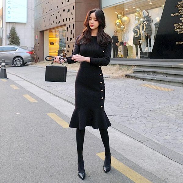 casual dresses 2021 autumn winter black elegant midi knitted sweater dress women knit bodycon ruffles single breasted button mermaid, Black;gray
casual dresses 2021 autumn winter black elegant midi knitted sweater dress women knit bodycon ruffles single breasted button mermaid, Black;gray