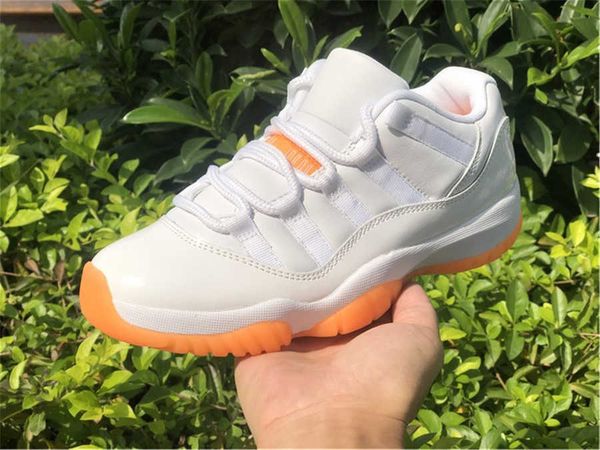 2021 authentic 11 low wmns bright citrus outdoor shoes women white orange real carbon fiber with original box sports 36-45
2021 authentic 11 low wmns bright citrus outdoor shoes women white orange real carbon fiber with original box sports 36-45
