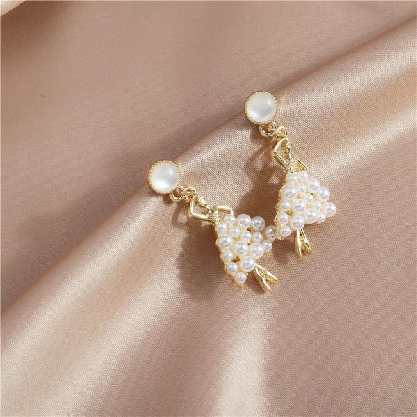 stud korean style cute imitation pearl dance girl earrings for women gold color fashion brinco girls party jewelry gift, Golden;silver
stud korean style cute imitation pearl dance girl earrings for women gold color fashion brinco girls party jewelry gift, Golden;silver
