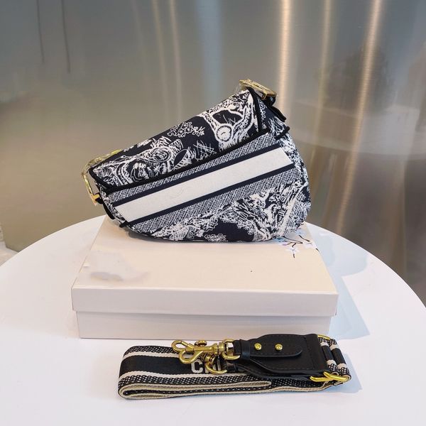 asaddle bag matte texture handle delicate than western style designers wholesale handbags luxury goods women leopard
asaddle bag matte texture handle delicate than western style designers wholesale handbags luxury goods women leopard
