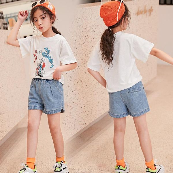 trousers girl children's wear the summer 2021 cuhk han edition western style leisure short-sleeved pants two-piece suit, Blue
trousers girl children's wear the summer 2021 cuhk han edition western style leisure short-sleeved pants two-piece suit, Blue