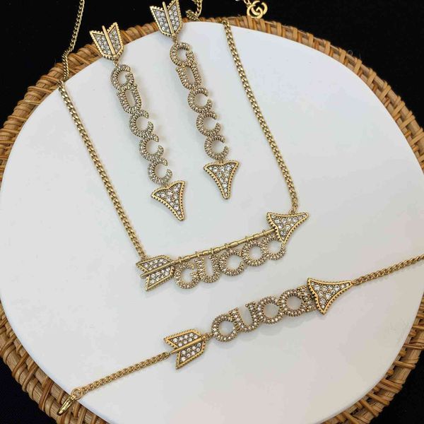fine jewelry online gujia 2021 new arrow stud earrings women's double letter brass bracelet necklace 65% off store online sale, Golden;silver
fine jewelry online gujia 2021 new arrow stud earrings women's double letter brass bracelet necklace 65% off store online sale, Golden;silver