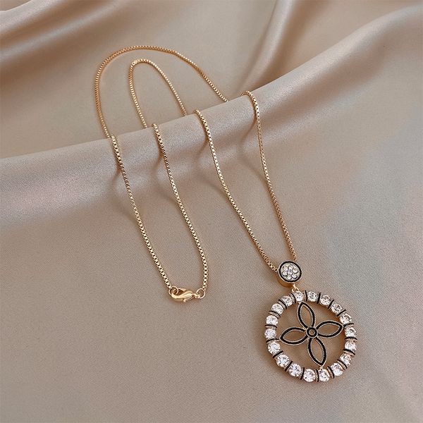 xianlan644 senior feeling light set auger circle necklace female luxury niche clavicle chain ins tide cold wind hip-hop web celebr, Silver
xianlan644 senior feeling light set auger circle necklace female luxury niche clavicle chain ins tide cold wind hip-hop web celebr, Silver