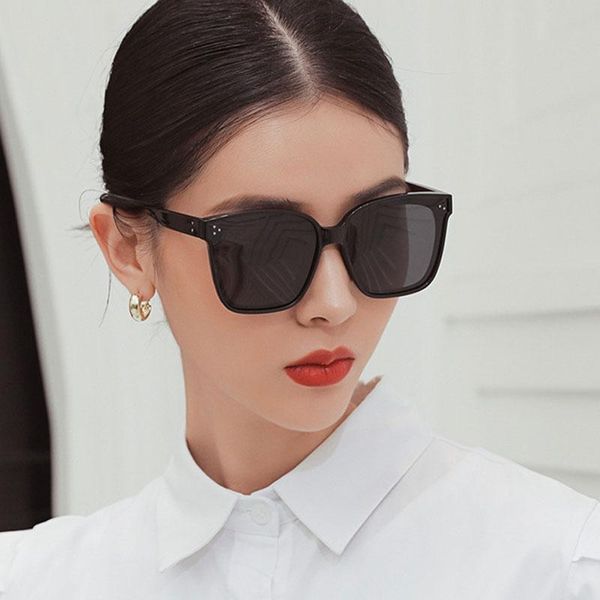women sunglasses polarized candle color square lady glasses classic brand sun coating lens driving eyewear men, White;black
women sunglasses polarized candle color square lady glasses classic brand sun coating lens driving eyewear men, White;black