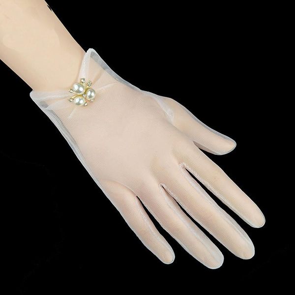 bridal gloves 5pc/lot white pearls short finger lady girl transparent wedding
bridal gloves 5pc/lot white pearls short finger lady girl transparent wedding