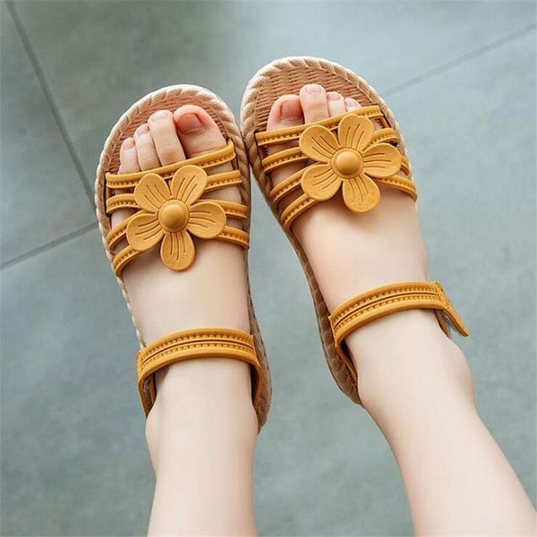 sandals girls' 2021 summer fashion all kinds of children flowers lovely princess shoes girl soft sole antiskid beach, Black;red
sandals girls' 2021 summer fashion all kinds of children flowers lovely princess shoes girl soft sole antiskid beach, Black;red