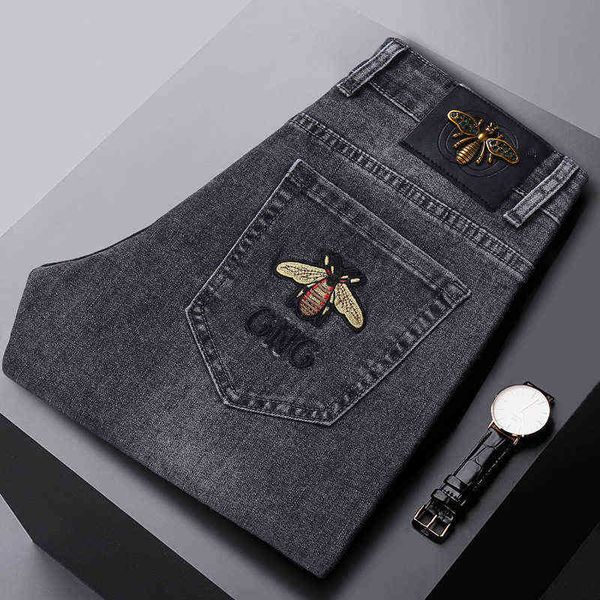 spring 2021 men's jeans cotton korean version small foot slim fit international little bee embroidery, Blue
spring 2021 men's jeans cotton korean version small foot slim fit international little bee embroidery, Blue