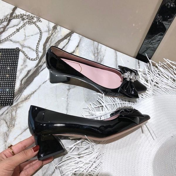 dress shoes rhinestone bow woman casual patent leather thick heel shallow ladies sandals 2021 fashion luxury designer, Black
dress shoes rhinestone bow woman casual patent leather thick heel shallow ladies sandals 2021 fashion luxury designer, Black
