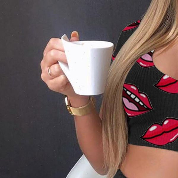 40 vrouwen lip print womenpant patroon sets thuis korte effen elastische taille shorts twee stuk vrouwelijke crop trainingspak, White
40 vrouwen lip print womenpant patroon sets thuis korte effen elastische taille shorts twee stuk vrouwelijke crop trainingspak, White