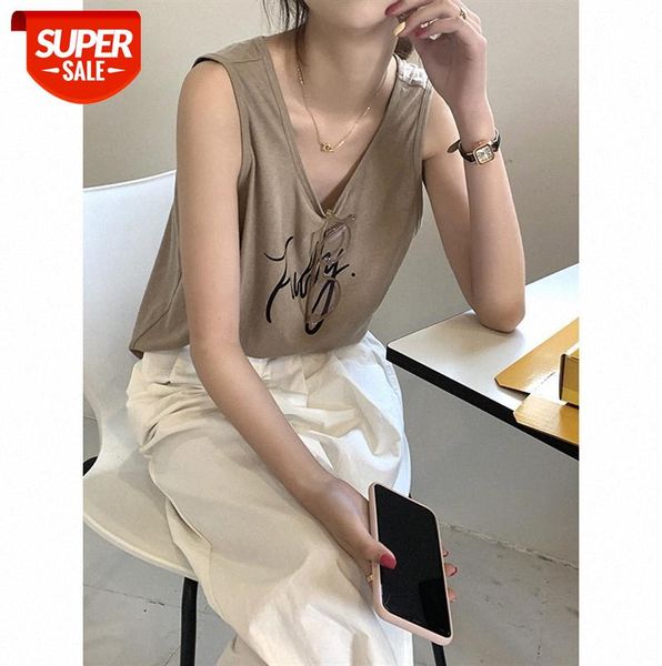 huang zheng simple letter printing vest women korean style loose sleeveless outer wear and inner jacket xsd21007 #uk04, Black;gray
huang zheng simple letter printing vest women korean style loose sleeveless outer wear and inner jacket xsd21007 #uk04, Black;gray