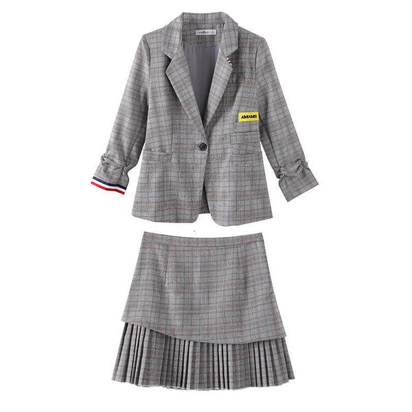 korean casual blazer suit women's 2021 autumn and winter temperament plaid pleated skirt two piece set 9582, Black;gray
korean casual blazer suit women's 2021 autumn and winter temperament plaid pleated skirt two piece set 9582, Black;gray