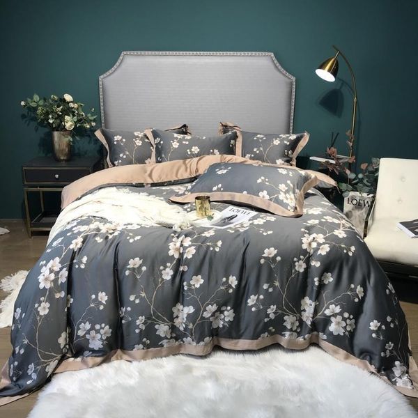 chic floral duvet cover bedding set king (1 cover+1 bed sheet+2 pillowcases)soft 100%tencel sheet sets
chic floral duvet cover bedding set king (1 cover+1 bed sheet+2 pillowcases)soft 100%tencel sheet sets