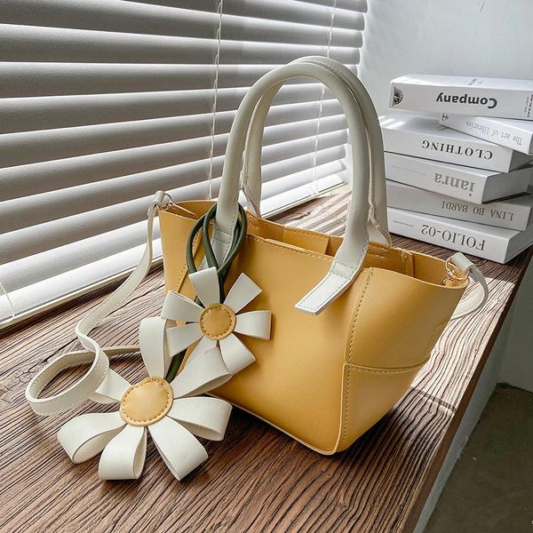 evening bags pu flower design designer leather cute crossbody shoulder for women 2021 summer bucket bag handbags female travel tote
evening bags pu flower design designer leather cute crossbody shoulder for women 2021 summer bucket bag handbags female travel tote