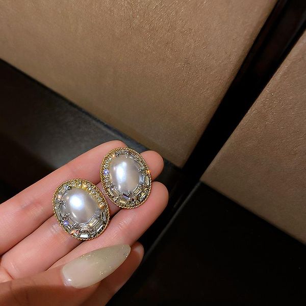 stud korea dongdamen 925 silver needle geometric oval zircon pearl net red temperament fashion earrings female, Golden;silver
stud korea dongdamen 925 silver needle geometric oval zircon pearl net red temperament fashion earrings female, Golden;silver