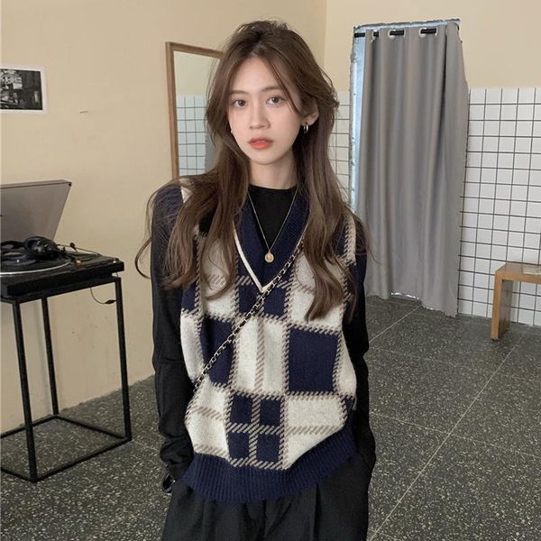 women's vests loose casual plaid knitted vest korean chic autumn winter 2021 sweater women sleeveless v-neck waistcoat, Black;white
women's vests loose casual plaid knitted vest korean chic autumn winter 2021 sweater women sleeveless v-neck waistcoat, Black;white