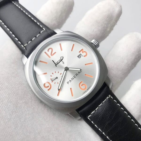 wristwatches silver luxury watch men quartz luminous needles leather strap a quality, Slivery;brown
wristwatches silver luxury watch men quartz luminous needles leather strap a quality, Slivery;brown