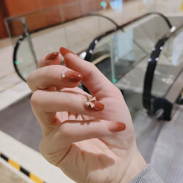 24pcs jelly long nail piece adhesive round tip manicure patch with decor gradient false nails save time t art decorations, Silver;gold
24pcs jelly long nail piece adhesive round tip manicure patch with decor gradient false nails save time t art decorations, Silver;gold