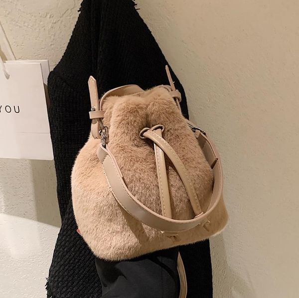 autumn/winter women's bag fashion plush one shoulder messenger niche handbag bucket bags
autumn/winter women's bag fashion plush one shoulder messenger niche handbag bucket bags