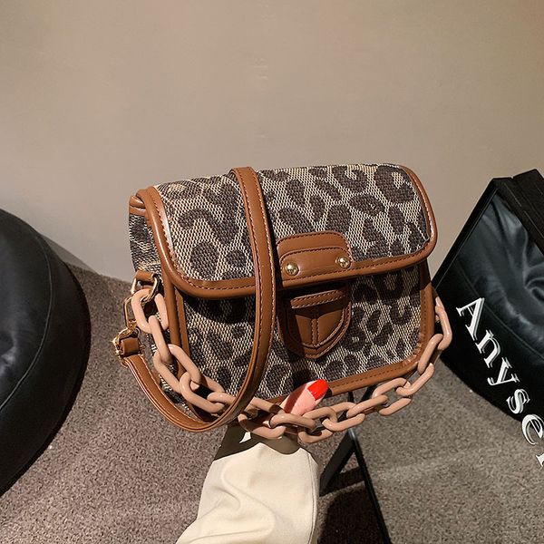autumn bag 2021 leopard chain hand autumn winter tide one shoulder small square street fashion messenger
autumn bag 2021 leopard chain hand autumn winter tide one shoulder small square street fashion messenger