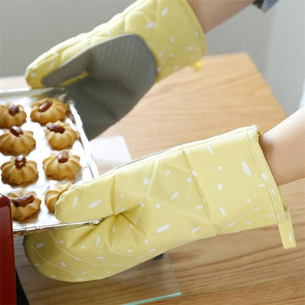 oven mitts 1pair kitchen microwave glovenon-slip cotton bbq baking gloves heat resistant potholders mittens
oven mitts 1pair kitchen microwave glovenon-slip cotton bbq baking gloves heat resistant potholders mittens