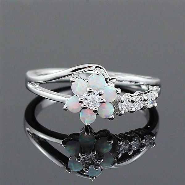 european and american style flower-shaped ring artificial opal for women wedding engagement party jewelry accessories rings, Slivery;golden 
european and american style flower-shaped ring artificial opal for women wedding engagement party jewelry accessories rings, Slivery;golden