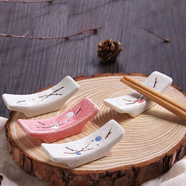 1xchopsticks holder ceramic stand kitchen chopstick rest japanese snowflake decorative eco-friendly spoon fork tableware chopsticks
1xchopsticks holder ceramic stand kitchen chopstick rest japanese snowflake decorative eco-friendly spoon fork tableware chopsticks