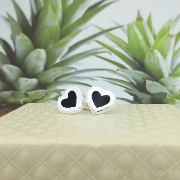 women's personalized earrings, heart-shaped silver edging enamel, boutique jewelry, luxurious and fashionable temperament, Golden
women's personalized earrings, heart-shaped silver edging enamel, boutique jewelry, luxurious and fashionable temperament, Golden