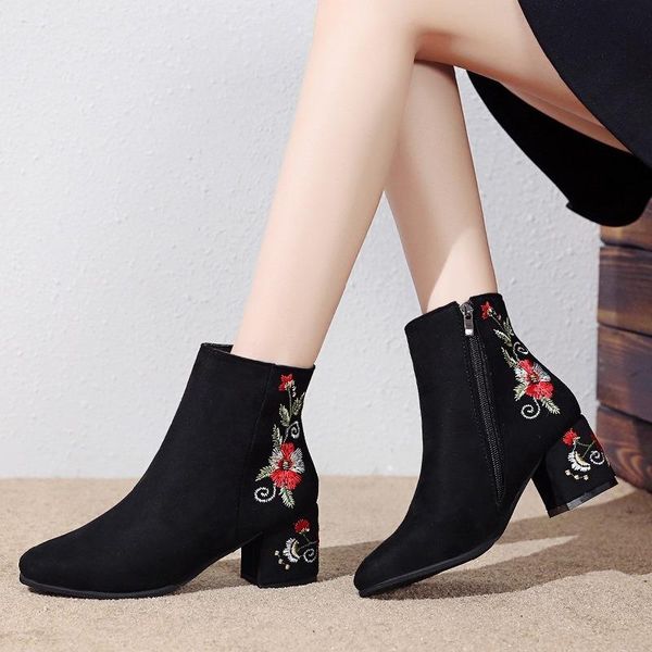 boots one yona 2021 winter ethnic style embroider women flock high heels square heel zipper, Black
boots one yona 2021 winter ethnic style embroider women flock high heels square heel zipper, Black