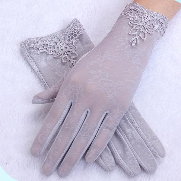 five fingers gloves female summer women uv sunscreen short sun fashion silk lace driving of thin touch screen lady, Blue;gray
five fingers gloves female summer women uv sunscreen short sun fashion silk lace driving of thin touch screen lady, Blue;gray