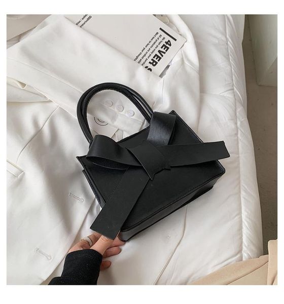 evening bags 2021 summer spring simple cute solid color pu leather shoulder handbags female travel big size totes bag for women 
evening bags 2021 summer spring simple cute solid color pu leather shoulder handbags female travel big size totes bag for women