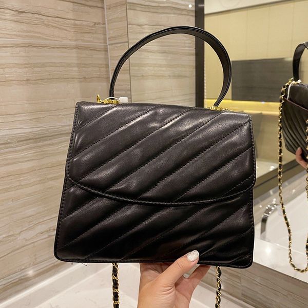 trendy lambskin leather designer bags handle totes matelasse chain cross body shoulder purse f/w 21/22ss large capacity cosmetic luxury_hand
trendy lambskin leather designer bags handle totes matelasse chain cross body shoulder purse f/w 21/22ss large capacity cosmetic luxury_hand
