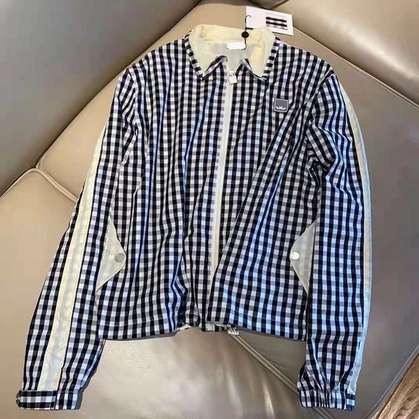 high version xiaoxiangfeng 2021 autumn new checkered simple leisure chest splicing couple coat, Black;brown
high version xiaoxiangfeng 2021 autumn new checkered simple leisure chest splicing couple coat, Black;brown