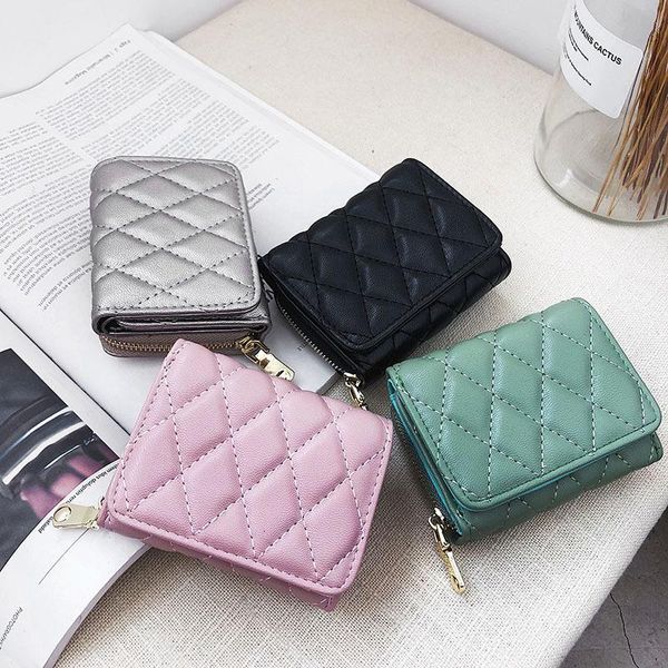 wallets 2021 women's bag organ card embroidered thread purse coin casual ladies, Red;black
wallets 2021 women's bag organ card embroidered thread purse coin casual ladies, Red;black