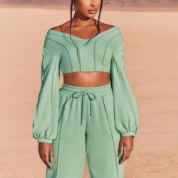 women's two piece pants 2021 european and american autumn winter short v-neck long-sleeved casual sports suit, White
women's two piece pants 2021 european and american autumn winter short v-neck long-sleeved casual sports suit, White