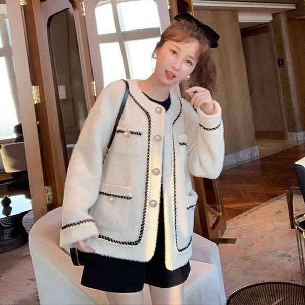 women's fur & faux office lady mink fleece pearl buttons short coat women elegant embroidery soft fabric streetwear jacket fashion warm, Black
women's fur & faux office lady mink fleece pearl buttons short coat women elegant embroidery soft fabric streetwear jacket fashion warm, Black