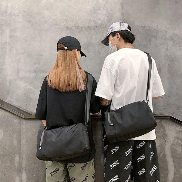 duffel bags 2021 oxford black travel bag small sport fitness shoulder trend portable luggage-bags lightweight sac de voyage
duffel bags 2021 oxford black travel bag small sport fitness shoulder trend portable luggage-bags lightweight sac de voyage