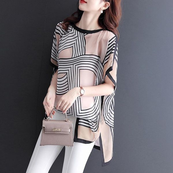 women's t-shirt 2021 spring and summer loose size fashion personality thin bat sleeve chiffon shirt short, White
women's t-shirt 2021 spring and summer loose size fashion personality thin bat sleeve chiffon shirt short, White