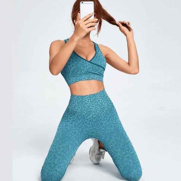 yoga outfit seamless set fitness clothing leopard high elastic hip sports female gym workout push up sport bra 2pcs suit clothes
yoga outfit seamless set fitness clothing leopard high elastic hip sports female gym workout push up sport bra 2pcs suit clothes